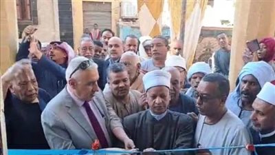 السكرتير عام أسوان يفتتح مسجد الشيخ إبراهيم العتيق بمركز دراو