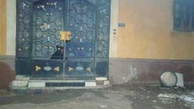 النيابة تعاين منزل واقعة قتل عاطل لزوجته ووالدته ونجليه وإصابة شقيقه بطوخ