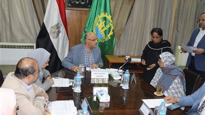 محافظ القليوبية يعد بتوفير فرص عمل للشباب خلال لقاء المواطنين