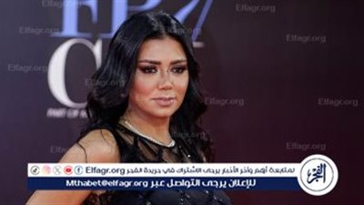 رانيا يوسف ترد على انتقادات ملابسها وتستعد لمشروعات جديدة
