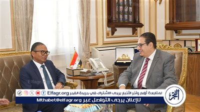 رئيس جامعة القاهرة يستقبل سفير مملكة كمبوديا لبحث سبل التعاون المشترك