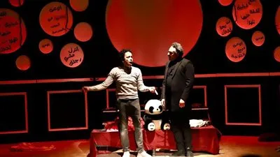 فبراير القادم.. عرض مسرحية وحيد في المنزل في دبي