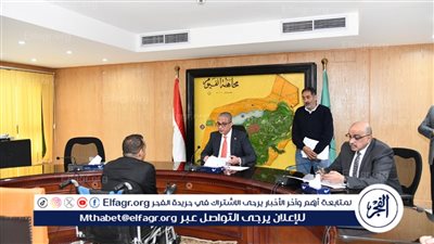 محافظ الفيوم يوجه بتوفير فرص عمل وعلاج بالمجان في لقاء خدمة المواطنين