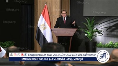 عاجل - رئيس الوزراء لعمال مصنع 
