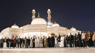 عقب انتهاء مسابقة القرآن الكريم.. جولة للمشاركين داخل 