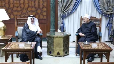 شيخ الأزهر يستقبل رئيس مكتبة قطر الوطنية بمقر المشيخة