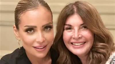 بالصور.. ميرفت أمين تكشف عن كواليس تصوير «جوما» 