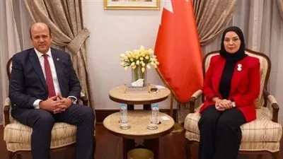 أمين رئاسة الجمهورية يهنئ سفيرة مملكة البحرين في القاهرة بالعيد الوطني