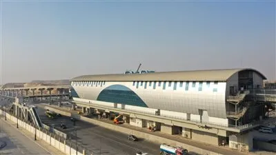 بالصور.. تقدم التشطيبات النهائية لمشروع مونوريل شرق النيل 