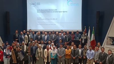  الرئيس التنفيذي لوكالة الفضاء المصرية يستقبل المشاركين في مؤتمر 