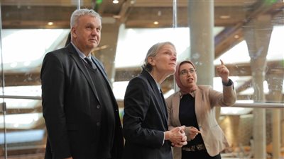 سفير ألمانيا الجديد يزور مكتبة الإسكندرية