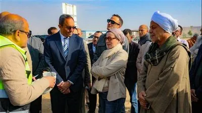 وزيرة البيئة تتفقد المواقع الإنشائية لمصنع معالجة المخلفات والمدفن الصحى بقوص 