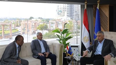 محافظ أسوان يستقبل رئيس لجنة الأمن والدفاع القومى بمجلس النواب 