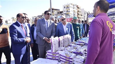 لحوم ودواجن بتخفيضات %30.. افتتاح سوق اليوم الواحد بمحافظ الأقصر