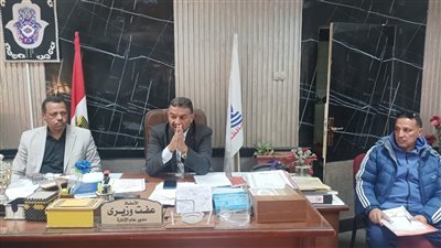 مدير عام تعليمية نجع حمادي يعقد اجتماعا مهما بمديري المدارس.. تعرف التفاصيل