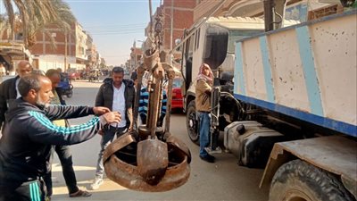 رئيس مياه القناة: تركيب أغطية بالوعات صرف صحي جديدة لقرية الأبطال