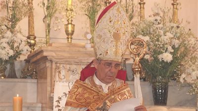 محافظ القاهرة يبعت برقية تهنئة إلى أسقف الإسكندرية للأرمن الكاثوليك بمناسبة عيد الميلاد المجيد