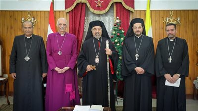 رئيس الأسقفية لبطريرك الكنيسة الكاثوليكية: يجمعنا العمل الروحي والخدمي