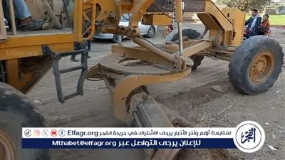 محافظ المنيا يتابع تنفيذ مشروعات رصف الطرق