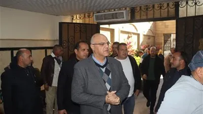 محافظ القليوبية يتفقد المركز التكنولوجي لخدمة المواطنين ببنها 