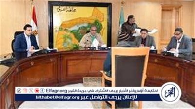 محافظ الفيوم: مساعدات مالية ومعاشات لدعم الفئات الأولى بالرعاية