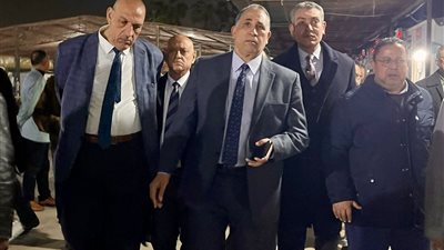 عبد الحليم علام يجري جولة تفقدية بنادي المحامين النهري (صور)