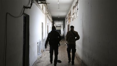 عزرائيل صيدنايا.. قصة الوحش البشري الذي أخاف السجناء في سوريا