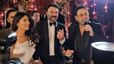 مصطفى قمر يشعل حفل زفاف مي فاروق ومحمد العمروسي