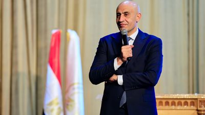 عبداللطيف: الامتحانات محك رئيسي وأساسي ليتعلم أبناؤنا الانضباط.. وأي تجاوز سيتم التعامل معه بحسم