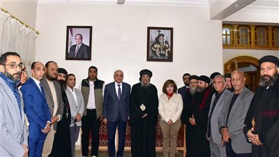 محافظ الأقصر يهنئ أسقف عام إسنا وأرمنت بعيد الميلاد المجيد