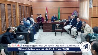 وكيل تعليم الفيوم يجتمع بموجهي العموم لضمان انضباط امتحانات الفصل الدراسي الأول
