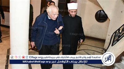 زيارة إنسانية من وزير الأوقاف للفنان رشوان توفيق: تهنئة وتقدير لمشاهداته الروحية