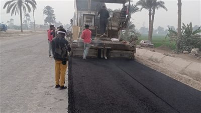 محافظ الجيزة يتابع نسب التنفيذ بمشروع رصف وتطوير طريق 21 الرئيسي بمركزي الصف وأطفيح