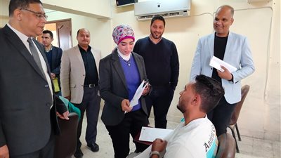 رئيس جامعة الأقصر تتفقد سير امتحانات نهاية الفصل الدراسي الأول بلجان الآثار والحاسبات والمعلومات