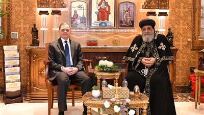 البابا تواضروس الثاني يستقبل وزير الداخلية للتهنئة بعيد الميلاد المجيد 