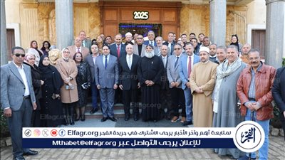 محافظ بني سويف يزور الكنائس والأديرة لتهنئة الطوائف المسيحية بعيد الميلاد