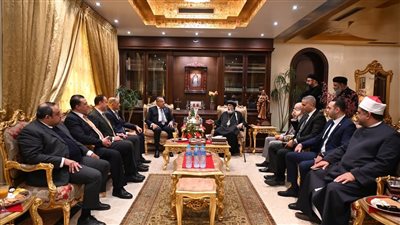 محافظ جنوب سيناء يشارك رواد كاتدرائية السمائيين فرحتهم بعيد الميلاد المجيد