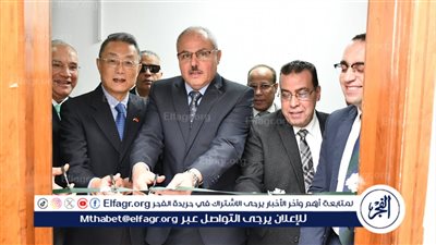 رئيس جامعة قناة السويس والقنصل الصيني يفتتحان معمل الصوتيات الجديد بمعهد كونفوشيوس 