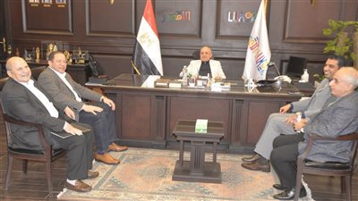 محافظ الأقصر والرئيس التنفيذي لـ 