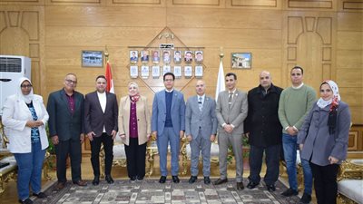 رئيس جامعة بنها يستقبل أعضاء لجنة اعتماد مراكز التدريب بالمجلس الأعلى للجامعات