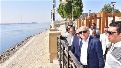 صور.. محافظ الأقصر يتابع أعمال مشروع تطوير كورنيش أرمنت