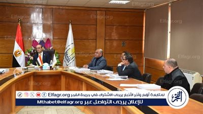 رئيس جامعة أسيوط يترأس اجتماع اللجنة العليا للإشراف على الصناديق الخاصة 