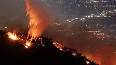 تطورات أزمة حرائق لوس أنجلوس.. 170 مليار دولار لإعادة البناء وشركات التأمين تفلس