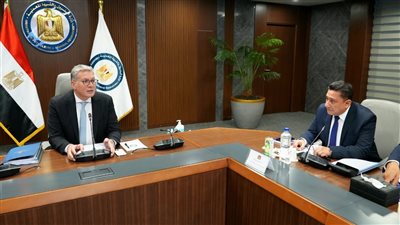  وزير البترول: جار العمل علي تعظيم الاستفادة من الموقع الجغرافي المتميز لميناء الحمراء البترولي