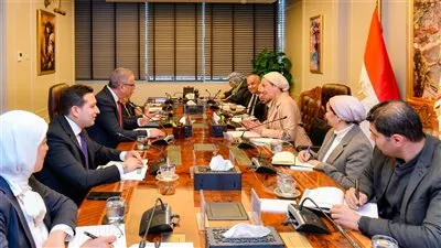 وزيرة البيئة تتابع محافظ الفيوم الموقف التنفيذي لمشروعي الملاذ الآمن للحياة البرية 