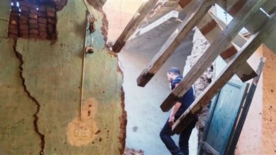 بالأسماء المصابين فى إنهيار جزئى لأحد المنازل وغير مطابقة فنيًا ودون ترخيص
