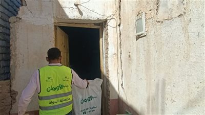 توزيع بطاطين وألحفة (30) قرية للأولى بالرعاية بأسوان