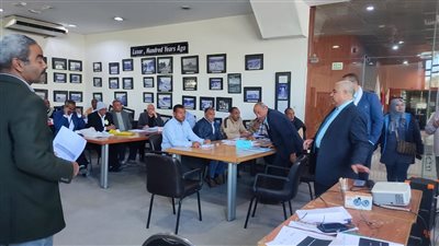 وكيل تعليم الأقصر يتفقد مقر تصحيح امتحانات الشهادة الإعدادية وتدريب 