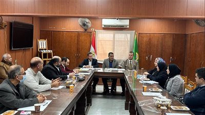 وكيل تعليم الدقهلية يحضر الاجتماع الأول للأمانة الفنية الفرعية للتعليم المزدوج 