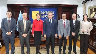 سفيرة رومانيا تزور الإسكندرية لتعزيز التعاون الثنائي في المجالات السياسية والاقتصادية والتعليمية